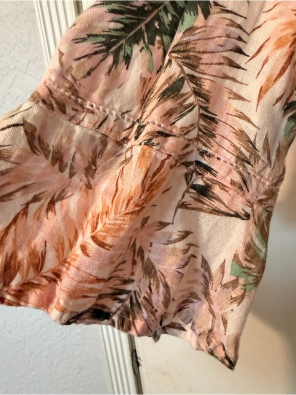 J. Jill Love Linen Tropical V-Neck Top Size L 100% Linen Coastal Boho Resortwear - Picture 5 of 7